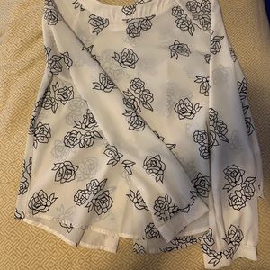 White flower printed top